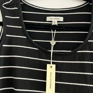 Sleeveless maxi dress